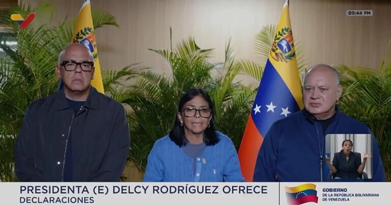 trio_gobierno-U10150750883HME-1200x630@diario_abc.jpg