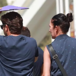 turistas-calor-sevilla-U41708748454XRa-1200x630@diario_abc.png