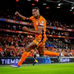 wk-kwalificatie-2026-nederland-polen-denzel-dumfries-juicht-na-de-1-0-foto-pim-ras.webp