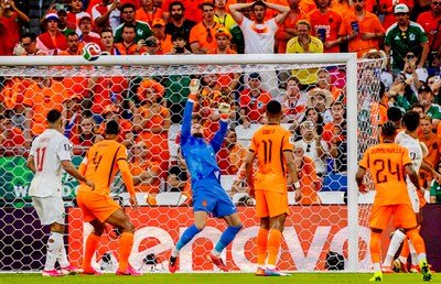 wk-voetbal-2026-nederland-marokko-in-monterrey-mexico-het-nederlands-elftal-staat-fel-onder-druk-ver.jpeg