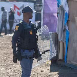 zeker-twaalf-doden-en-negen-gewonden-bij-schietpartij-in-johannesburg.jpg
