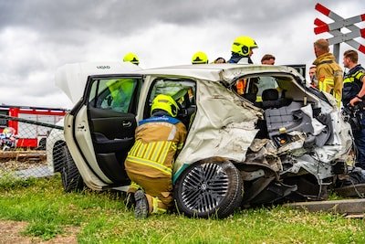 1783504865_de-auto-is-zwaar-beschadigd.jpeg