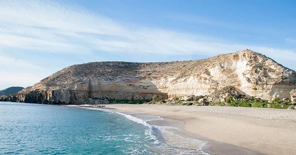 EuropaPress_7660687_playa_corral_carboneras_almeria201-U56028064132ZKs-1200x630@diario_abc.jpg