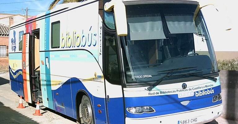 bibliobus-U00152856684ddu-1200x630@diario_abc.jpg