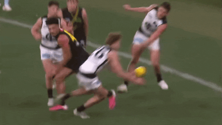 d84d39ceead5ed2760e18230caafcb575c6c536b1cd5d7add2655c8888edb6a6.gif