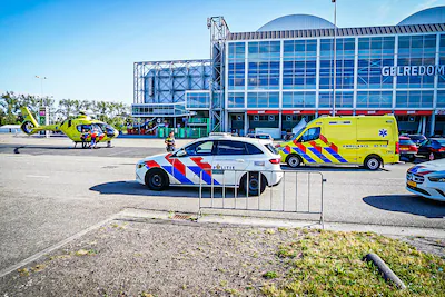 de-traumahelikopter-landde-bij-het-gelredome-voor-medische-ondersteuning.webp