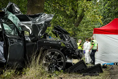 heibloem-politieonderzoek-op-de-plaats-van-een-eenzijdig-verkeersongeval-waarbij-vier-inzittenden-va.webp