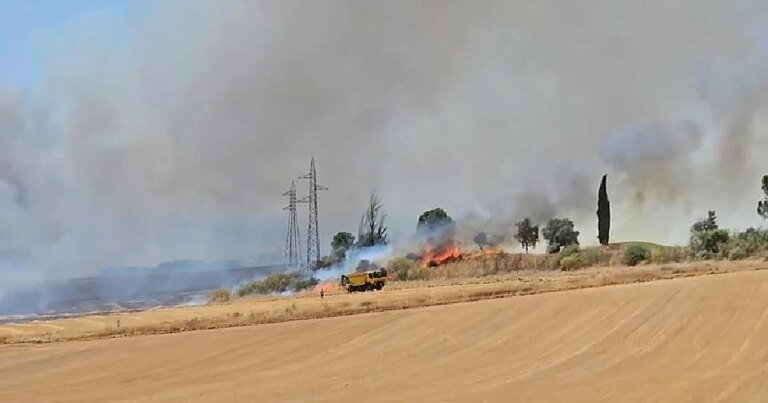 incendio-guillena-estabilizado-k7QE-1200x630@diario_abc.jpeg