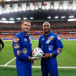 live-wk-nasa-stuurt-bal-naar-maan-als-vs-het-wk-wint-oranje-vliegt-vandaag.jpg