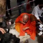 monnik-eert-slachtoffers-van-dodelijke-brand-in-thaise-kroeg.jpg