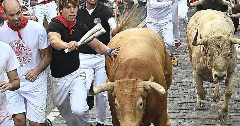 sanfermin-cogidos-toros-k5kC-1200x630@diario_abc.jpg