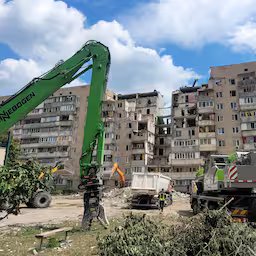 terwijl-zelensky-op-navo-top-weer-vraagt-om-luchtafweer-ligt-kyiv-in-puin.jpg