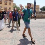 turistas-verano-cordoba-kAeF-1200x630@diario_abc.jpg